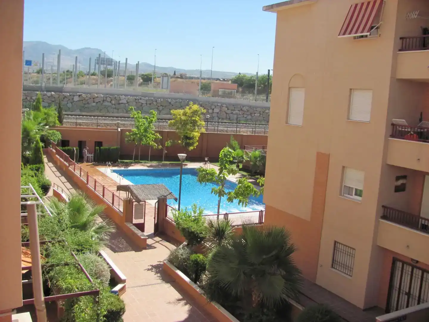 Schwimmbecken von Wohnung zur Miete in Granada mit Klimaanlage, Schwimmbad und Möbliert