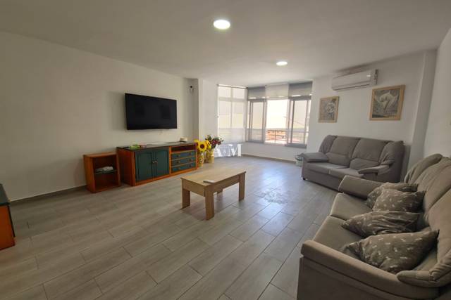 Piso en Alquiler en Puerto Deportivo