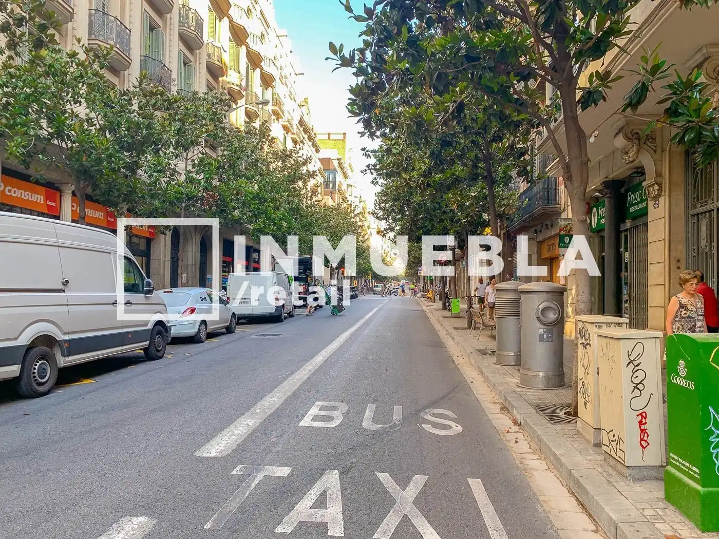 Vista exterior de Local de lloguer en Barcelona amb Aire condicionat i Alarma