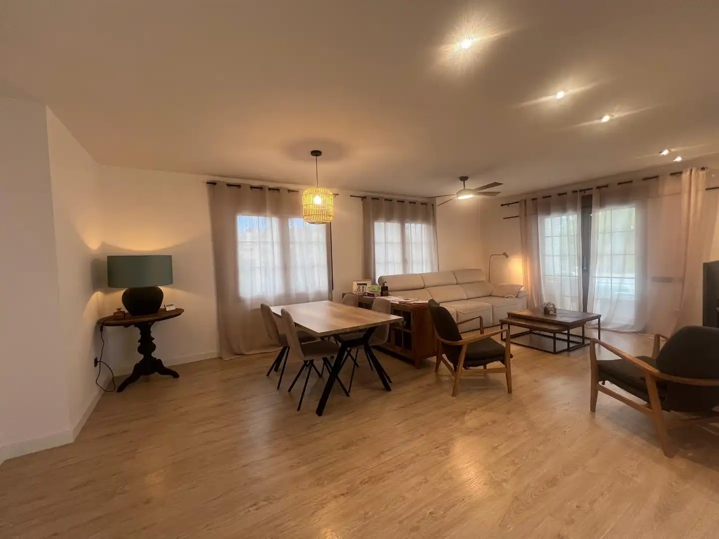 Living room of Houses for sale in El Pilar 