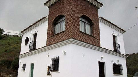 Casa de campo con3 dormitorios, vistas y piscina privada.