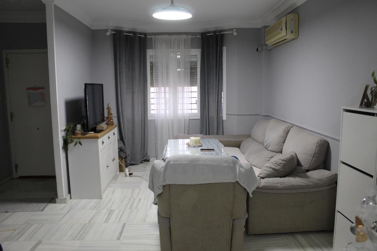 Sala d'estar de Casa o xalet en venda en Coria del Río amb Aire condicionat, Jardí privat i Terrassa