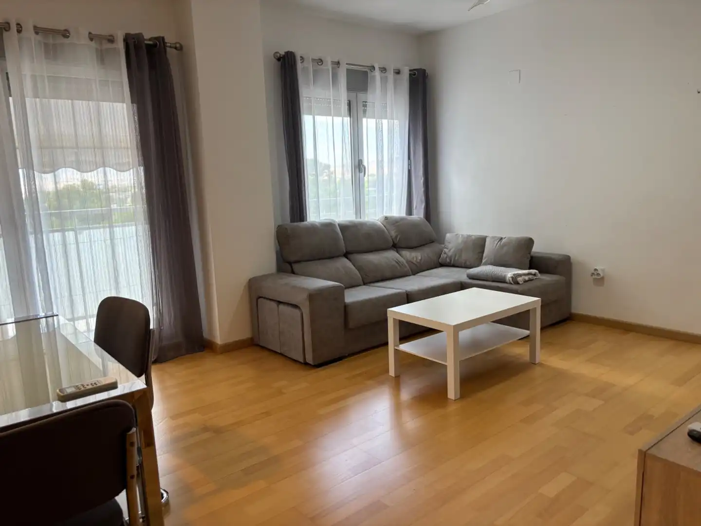 Sala de estar de Piso de alquiler en Las Trescientas - San Francisco - Ciudad Vergel  