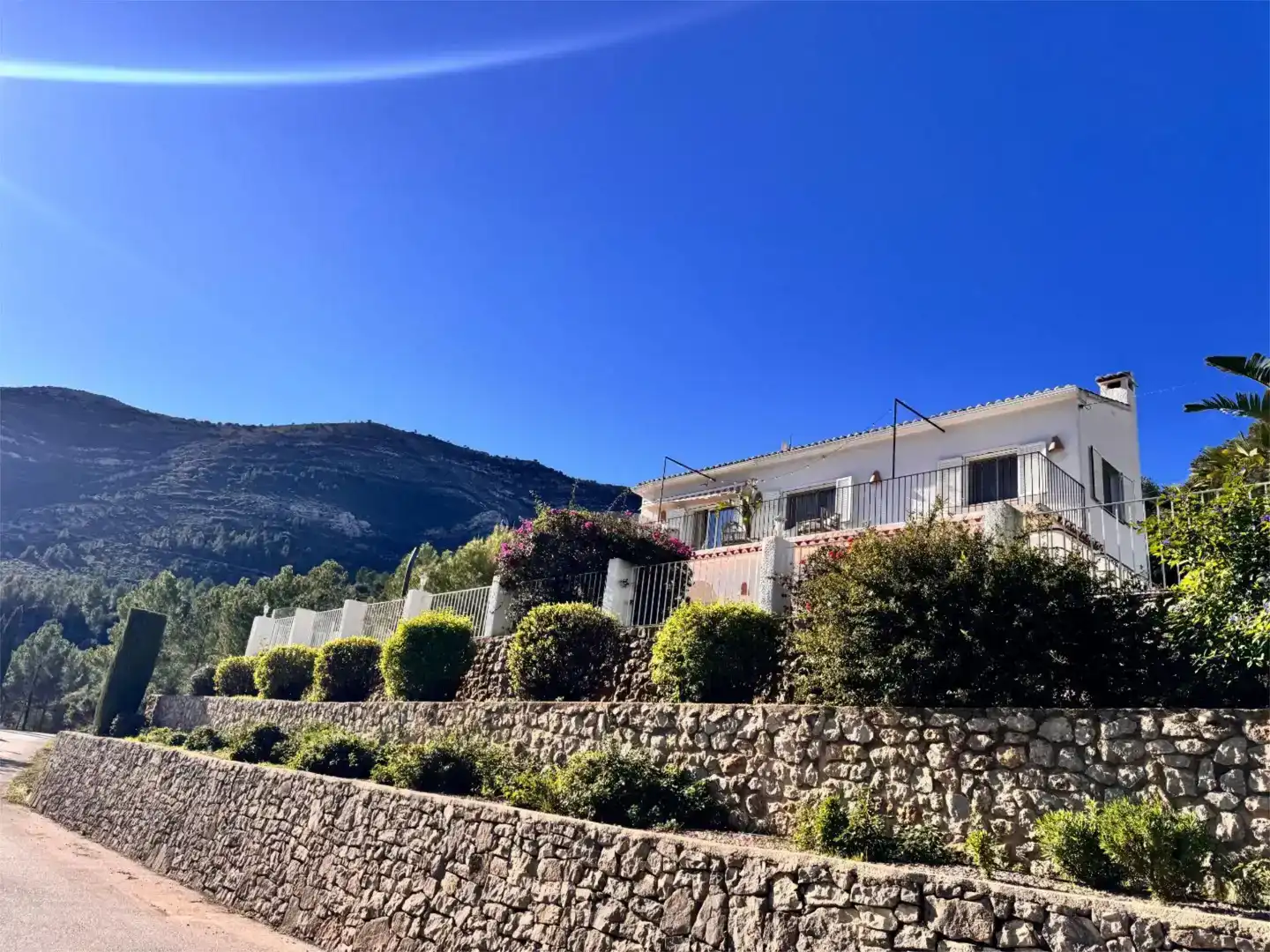 Vista exterior de Casa o xalet en venda en Parcent amb Piscina i Balcó