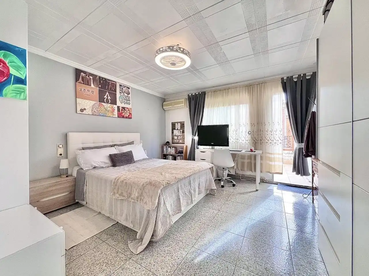 Dormitori de Casa o xalet en venda en Terrassa amb Calefacció i Terrassa