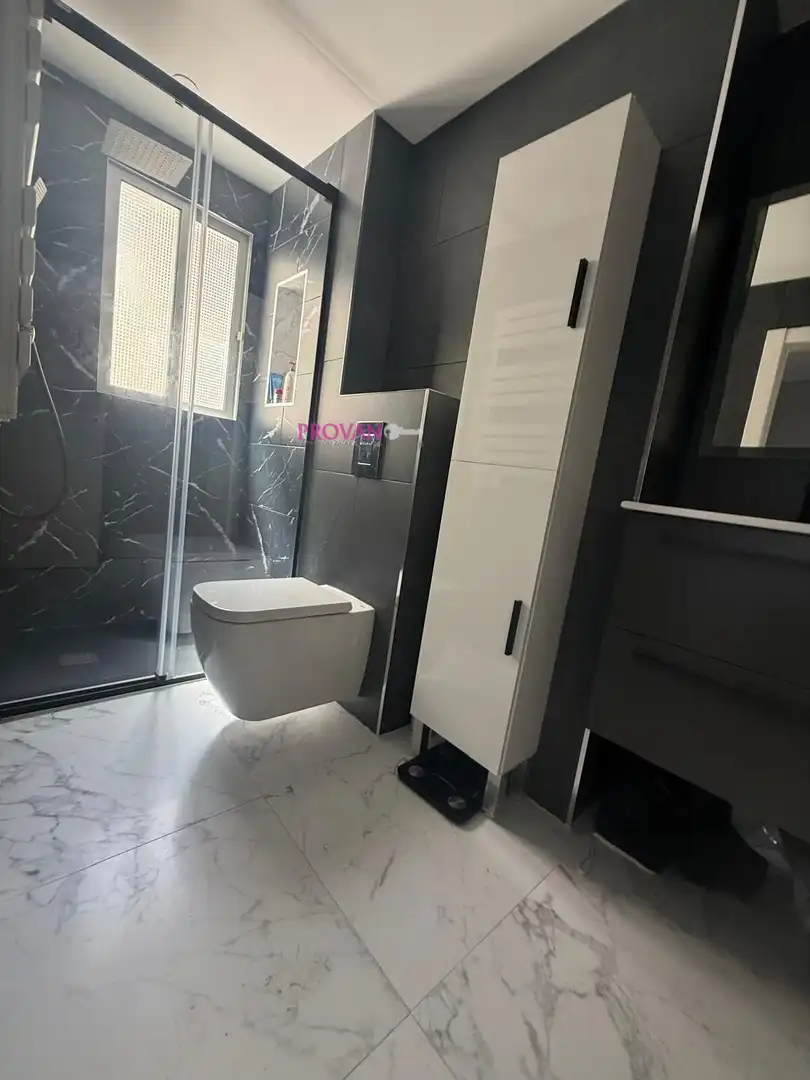 Baño de Piso en venta en San Fernando de Henares con Aire acondicionado y Calefacción