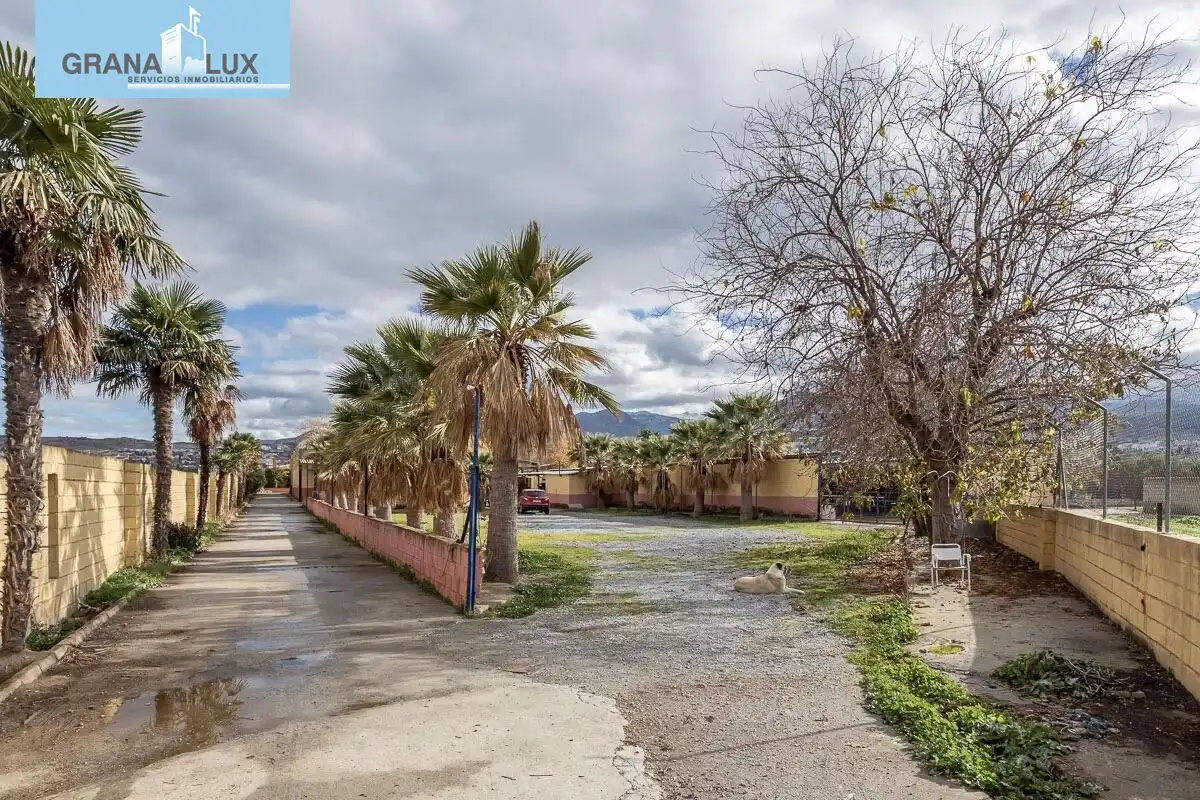 Xalet amb jardí en venda a La Zubia Ciudad