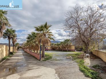 Xalet amb jardí en venda a La Zubia Ciudad