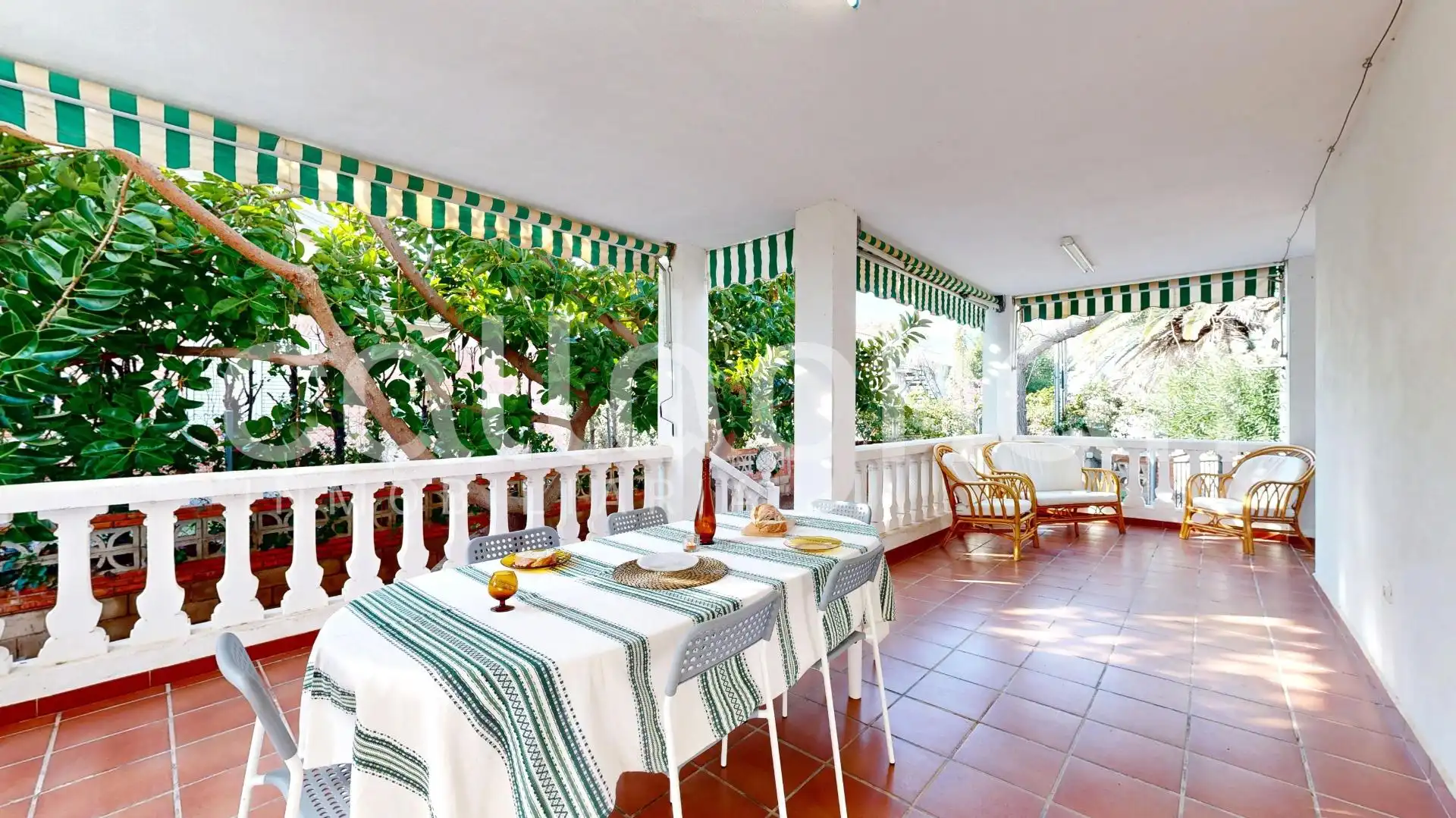 Terrassa de Casa o xalet en venda en Sagunto / Sagunt amb Aire condicionat, Calefacció i Jardí privat