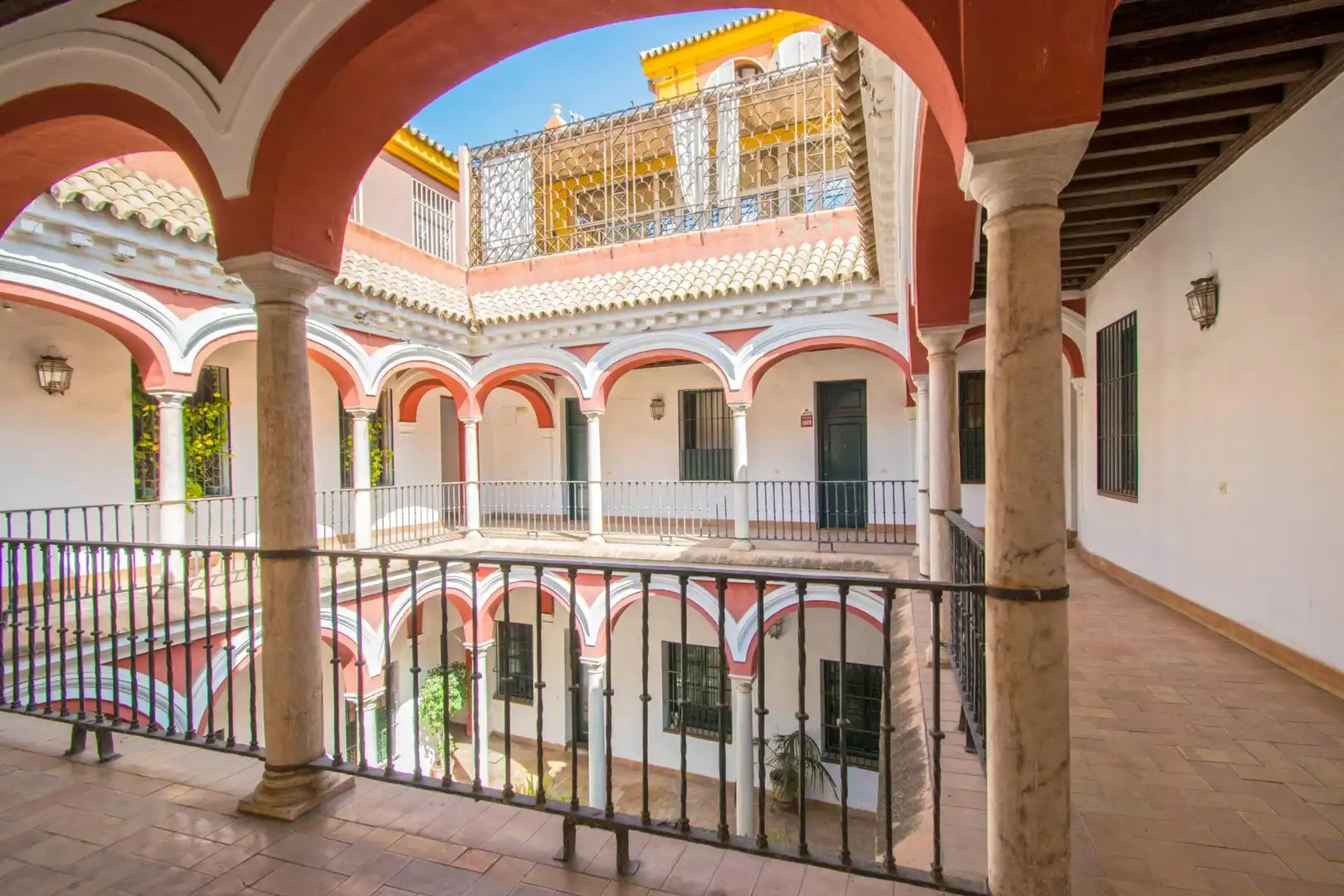 Vista exterior de Apartamento de alquiler en Sevilla con Aire acondicionado y Amueblado