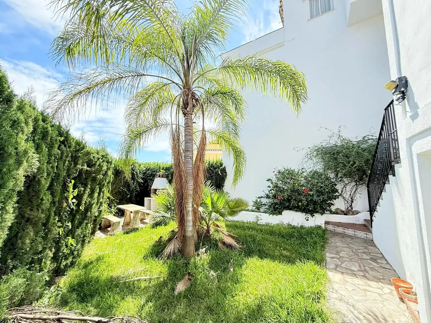 Jardín de Dúplex en venta en Nerja con Jardín privado, Trastero y Piscina comunitaria
