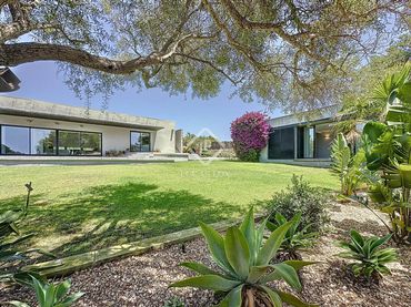 Villa con balcone in vendita a Cap d'en Font - Binissafúller