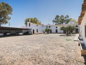 Vista exterior de Finca rústica en venda en Badajoz amb Jardí privat, Terrassa i Piscina
