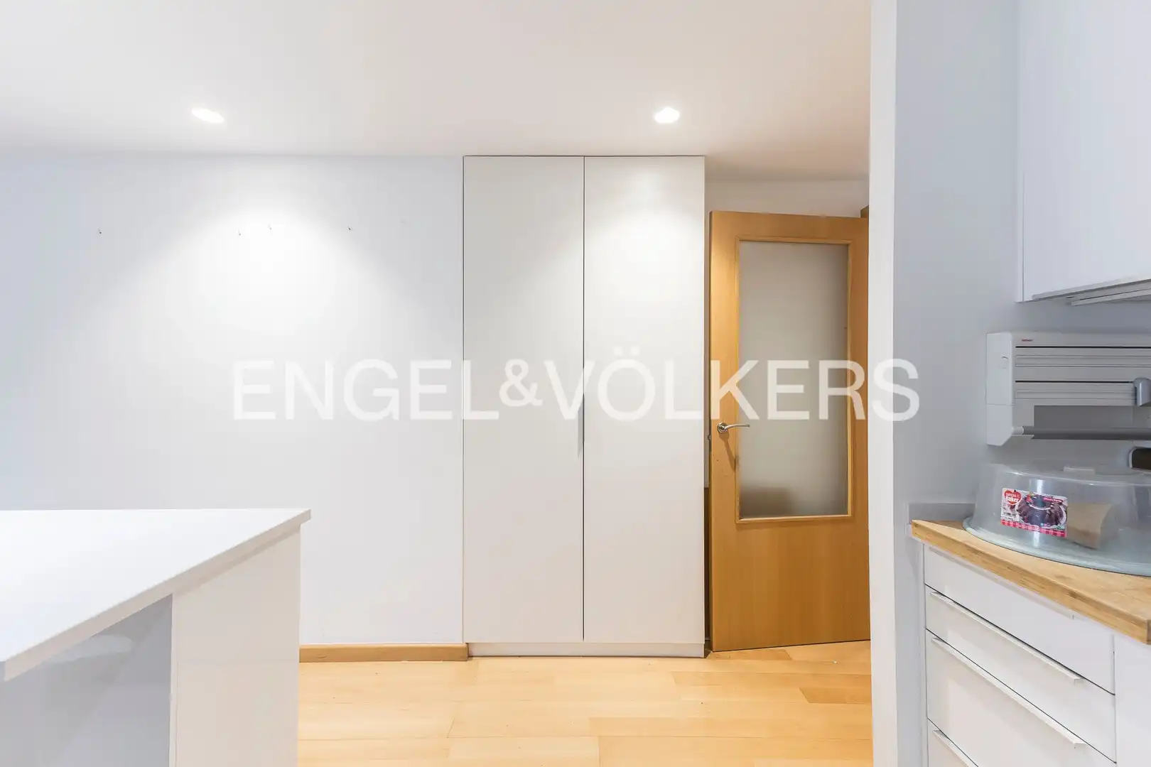 Kitchen of Flat for sale in Barcelona  with Air Conditioner, Heating and Parquet flooring