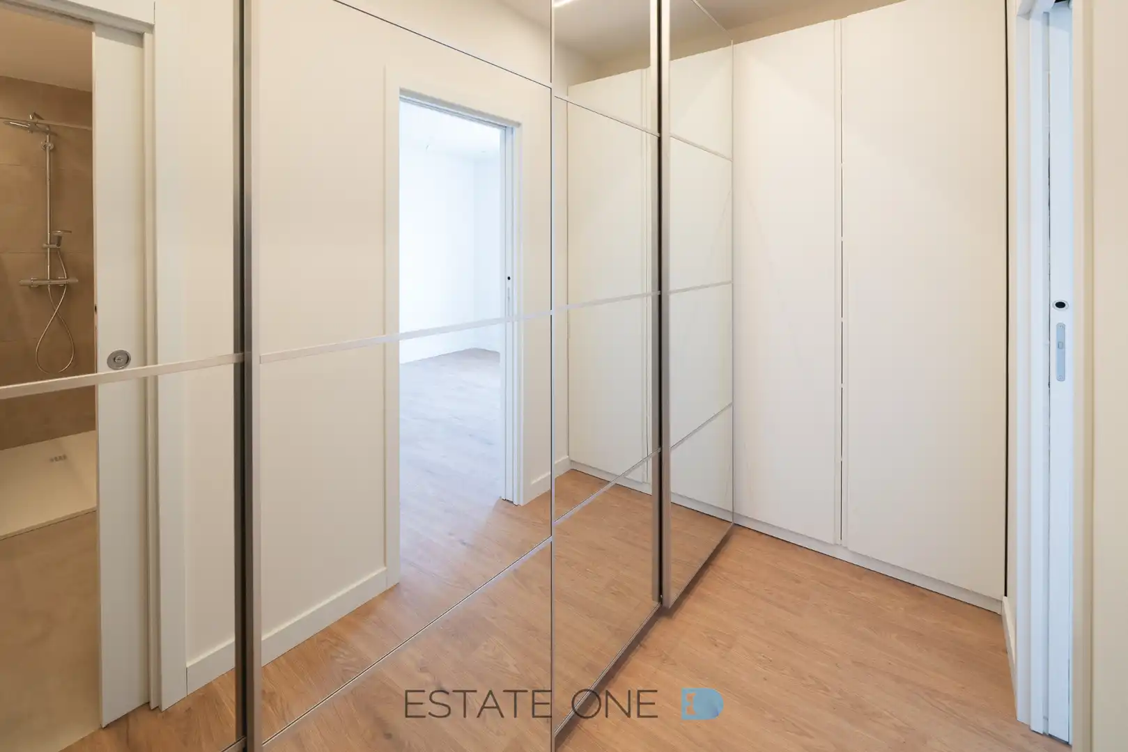 Dormitori de Àtic de lloguer en Madrid amb Aire condicionat, Calefacció i Parquet