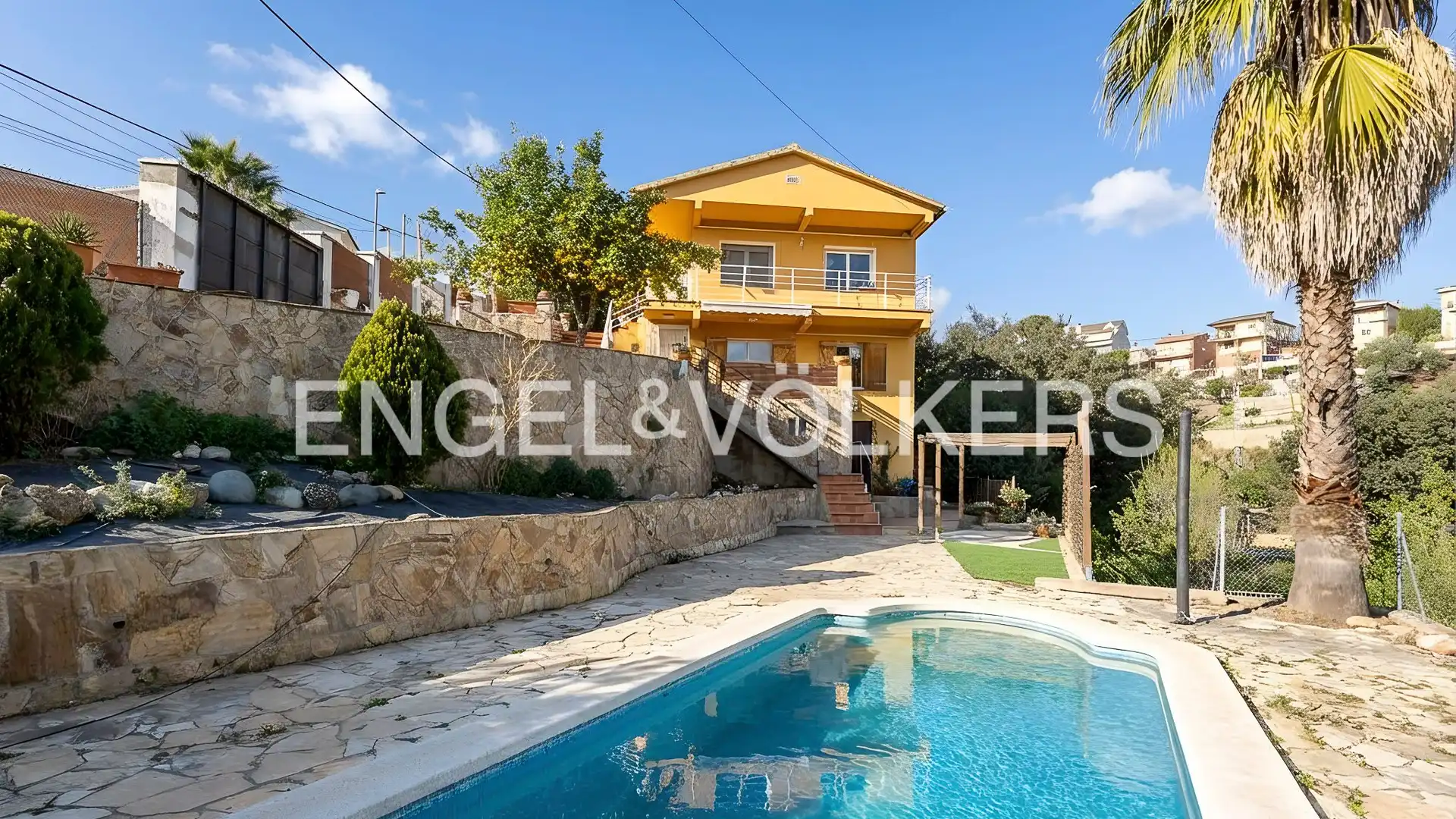 Vista exterior de Casa o chalet en venta en Cervelló con Calefacción, Jardín privado y Terraza