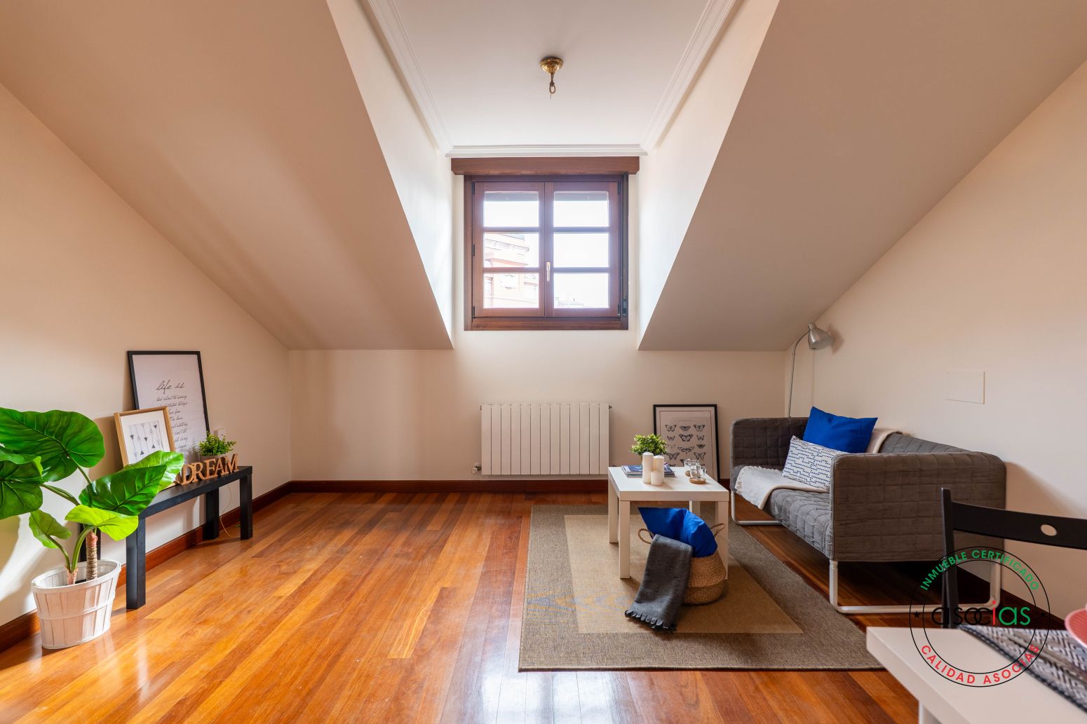Living room of Flat for sale in Gijón   with Heating and Parquet flooring