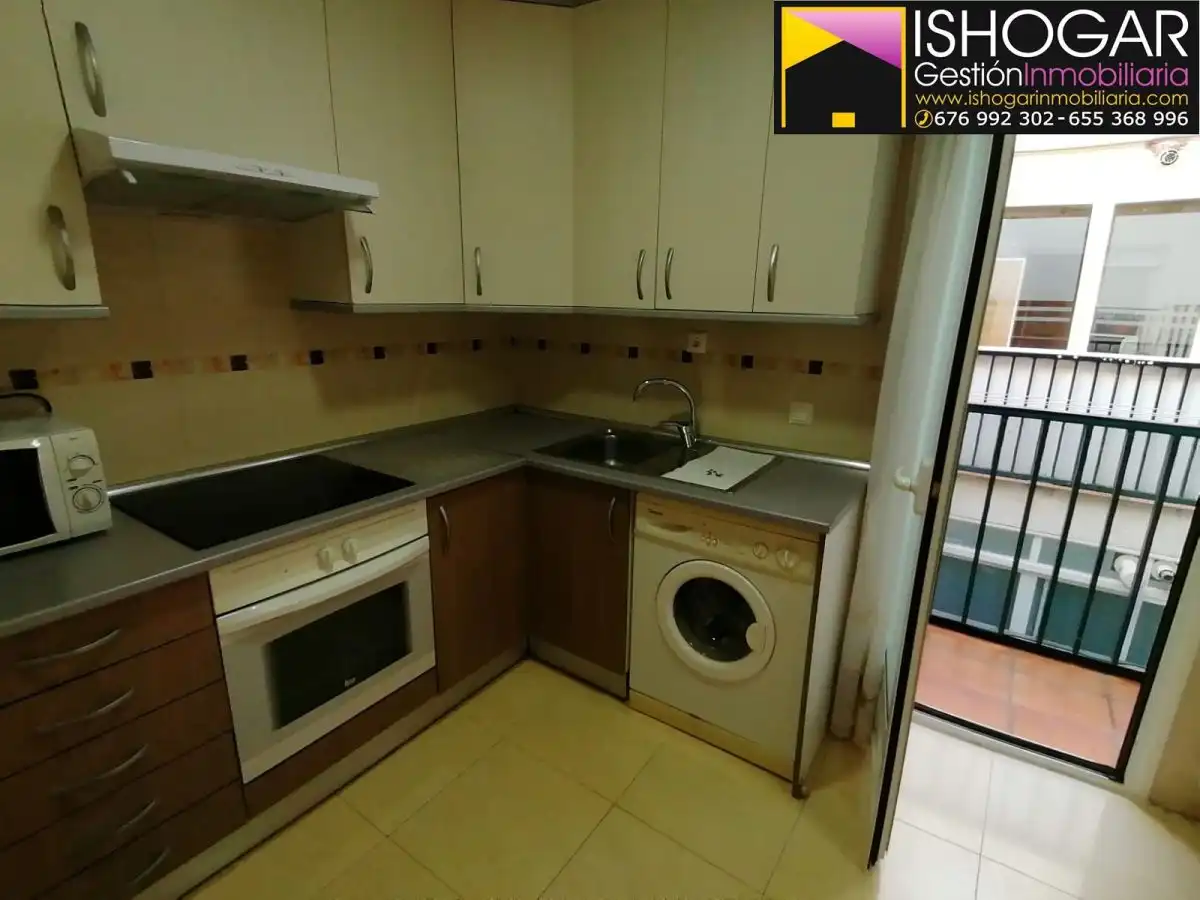 Küche von Wohnung zur Miete in Valdepeñas mit Heizung und Balkon