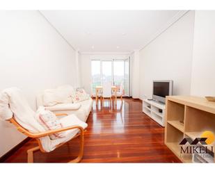 Living room of Flat to rent in Santander  with Heating, Parquet flooring and Storage room