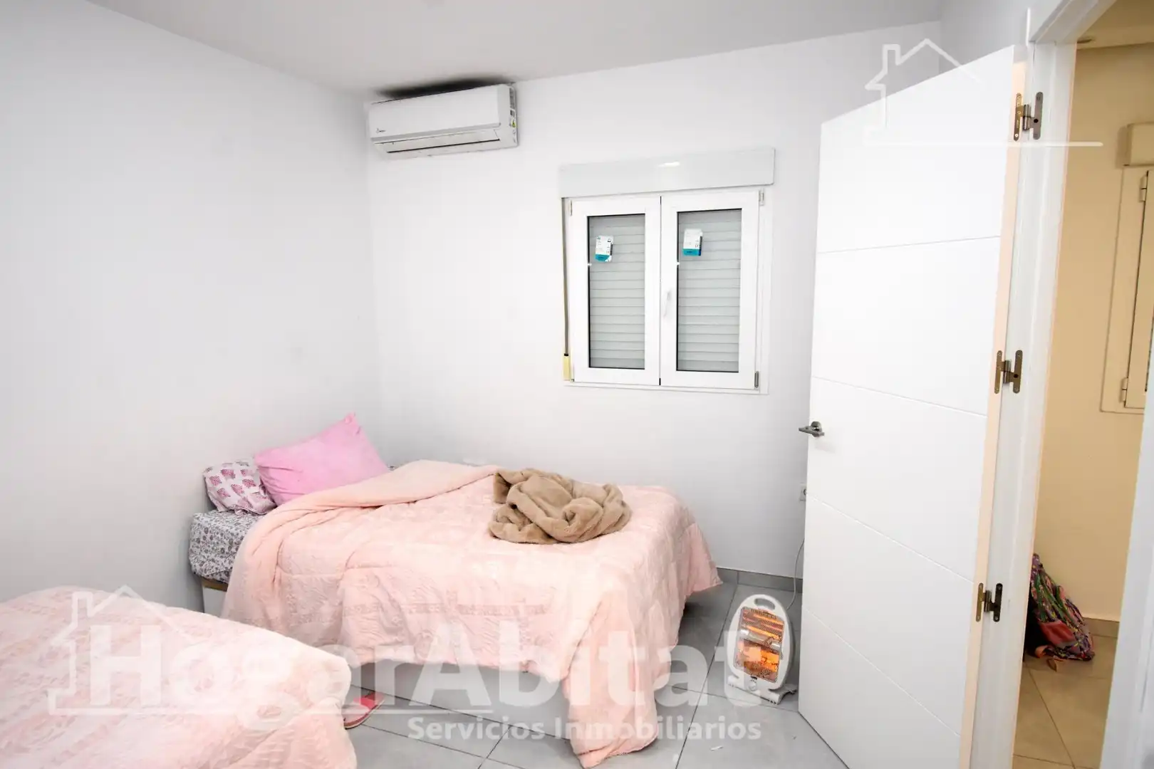 Bedroom of Houses for sale in Alzira  with Air Conditioner and Terrace