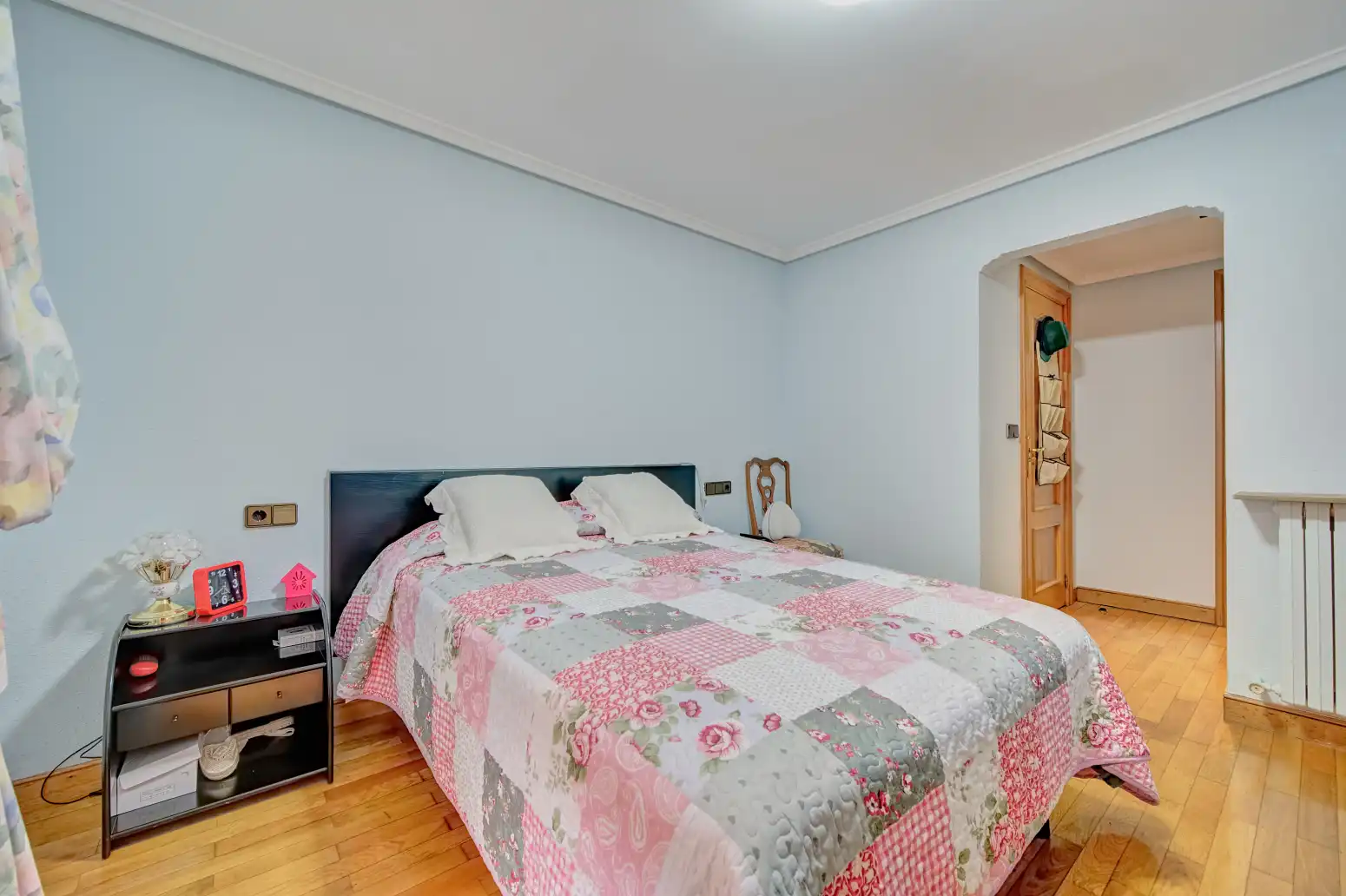 Bedroom of Commercial properties for sale in Puente la Reina / Gares  with Furnished