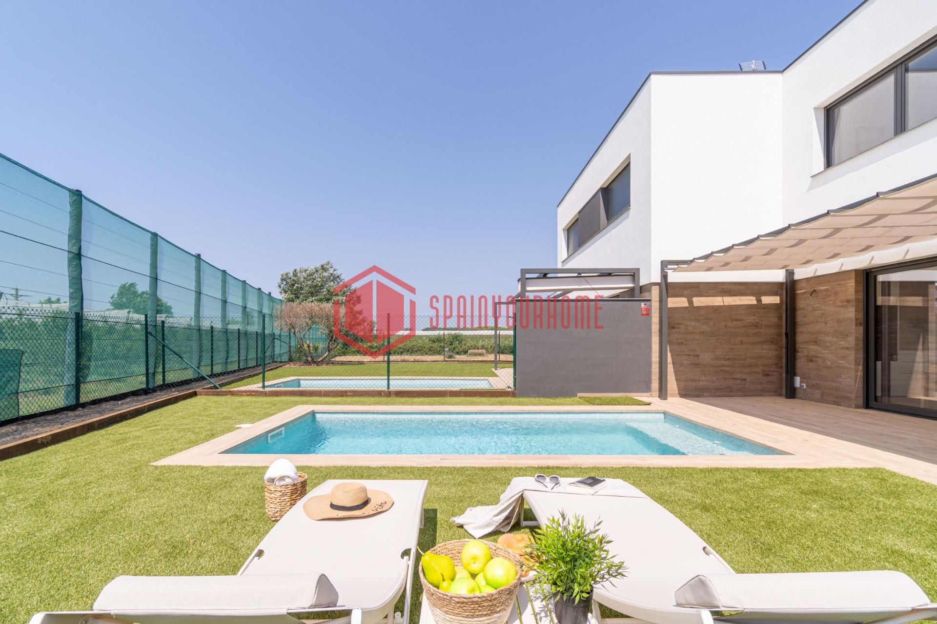 Jardí de Casa o xalet en venda en Sant Pere Pescador amb Aire condicionat, Calefacció i Jardí privat