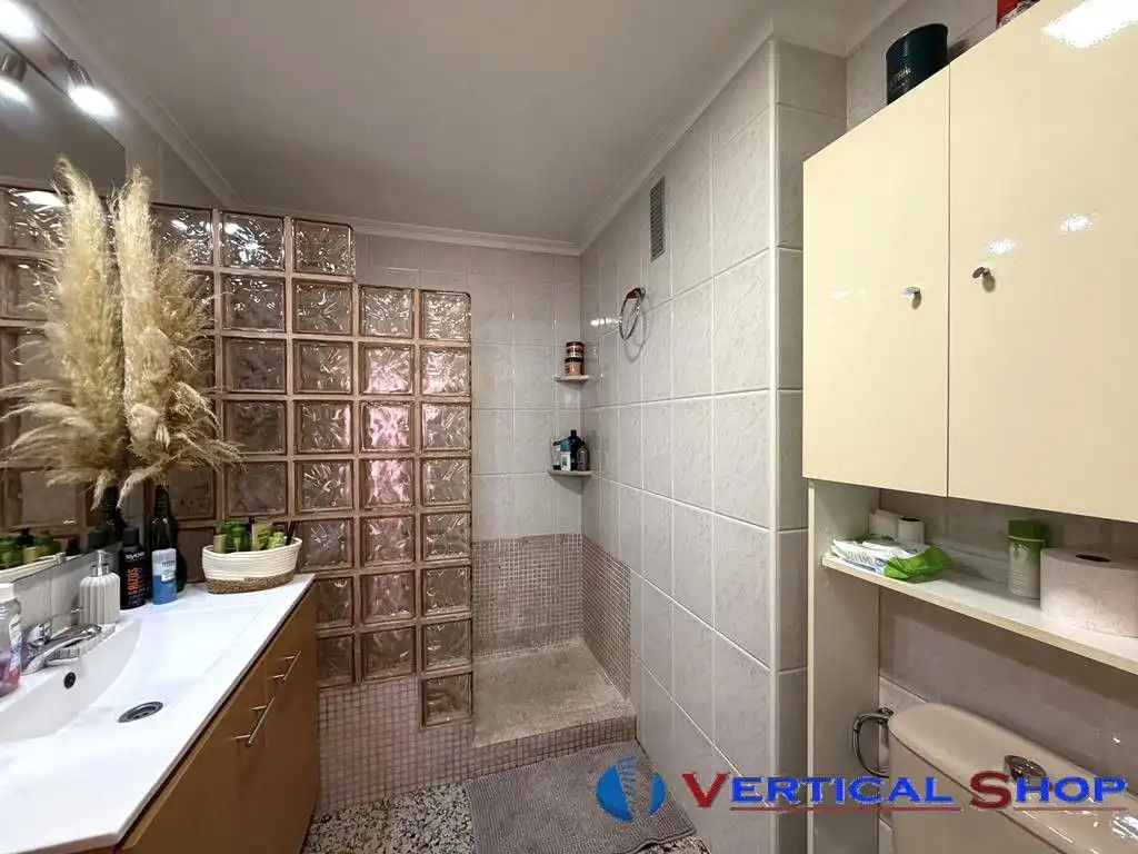 Baño de Piso en venta en Caudete