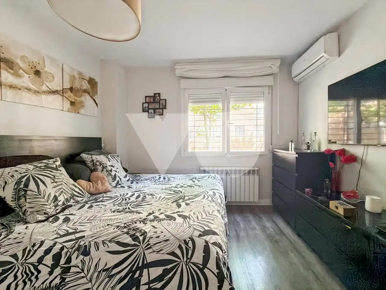 Bedroom of Flat for sale in San Sebastián de los Reyes  with Air Conditioner, Heating and Terrace