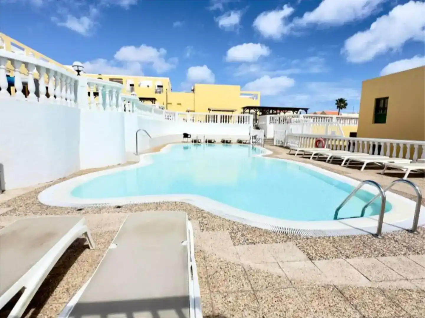 Piscina de Piso en venta en Antigua