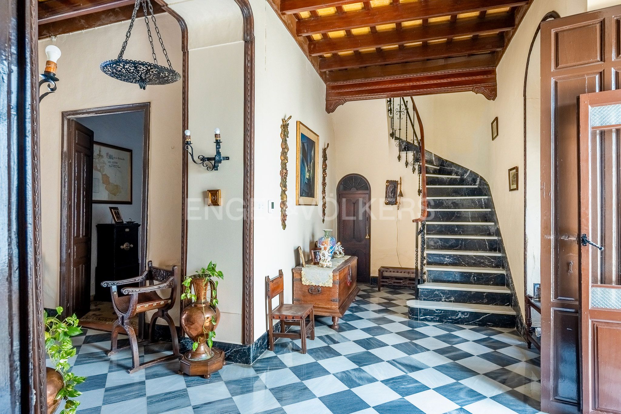 House or chalet for sale in Osuna  with Air Conditioner, Heating and Terrace