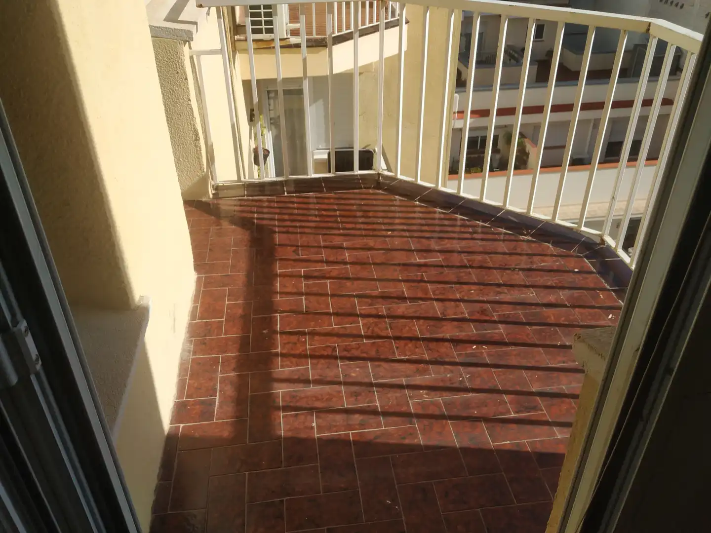 Terrasse von Dachboden zur Miete in Barcelona mit Heizung, Ofen und Balkon