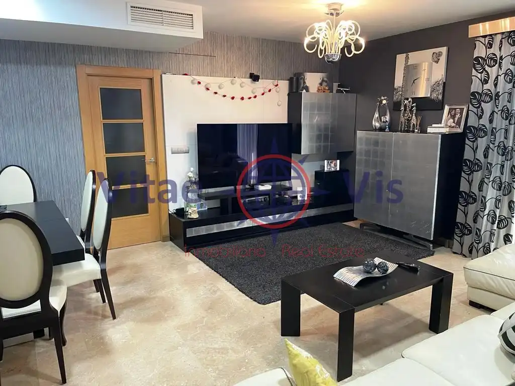 Penthouse with lift for sale in Avenida Europa, imagen 2