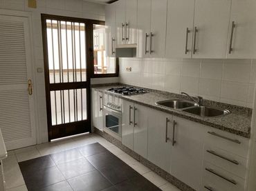 Appartamento con ascensore in affitto a Poniente-Sur