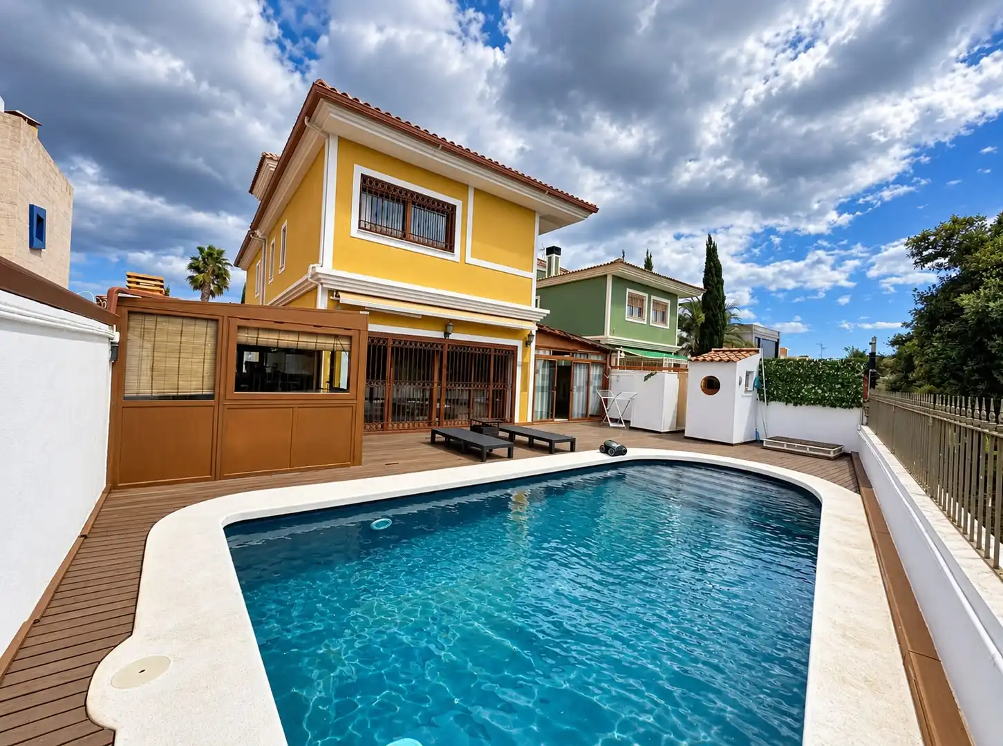 Villa con piscina in vendita a Avenida Conrado Albaladejo
