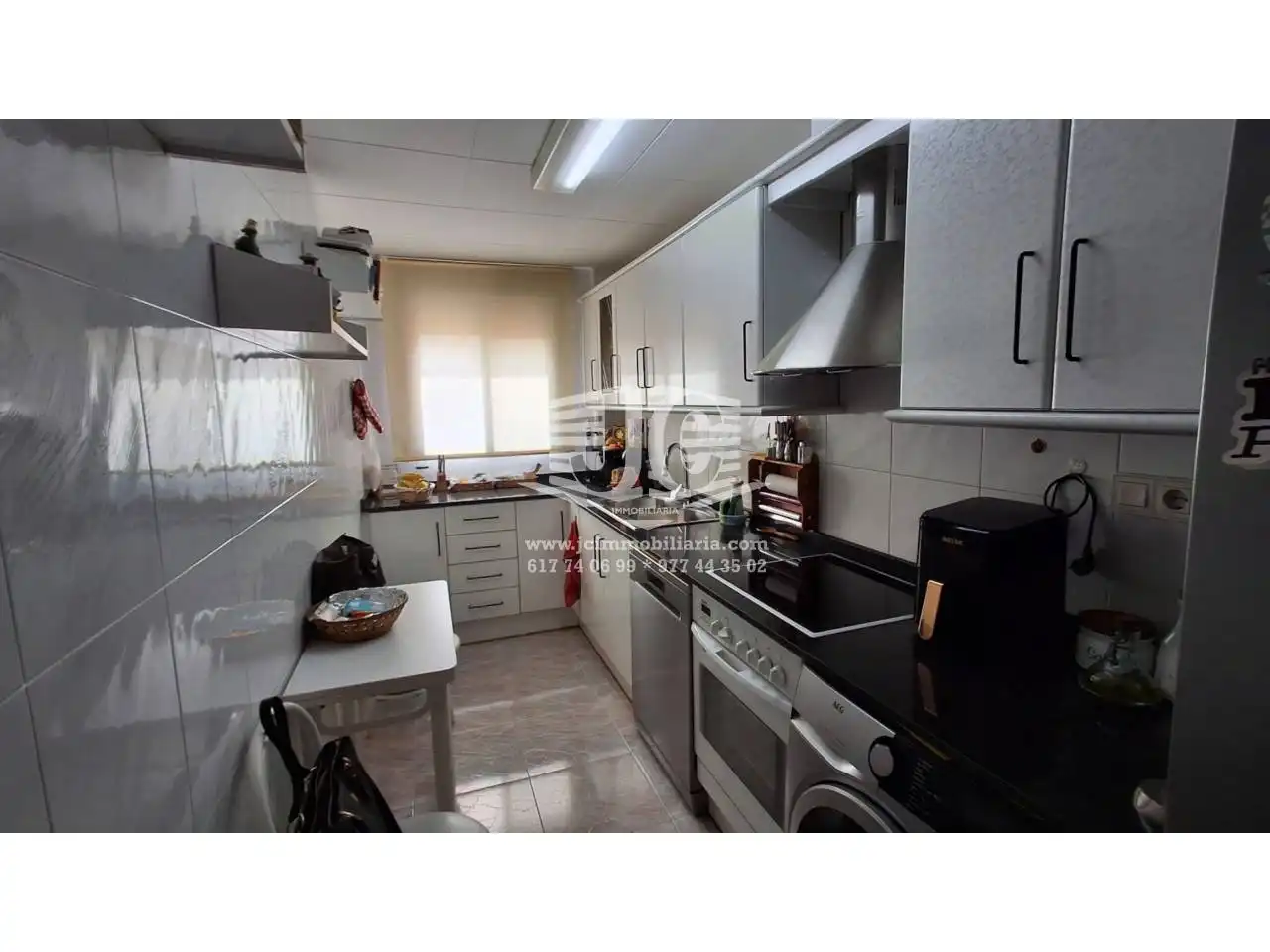 Küche von Wohnung zum Verkauf in Tortosa mit Klimaanlage, Terrasse und Möbliert