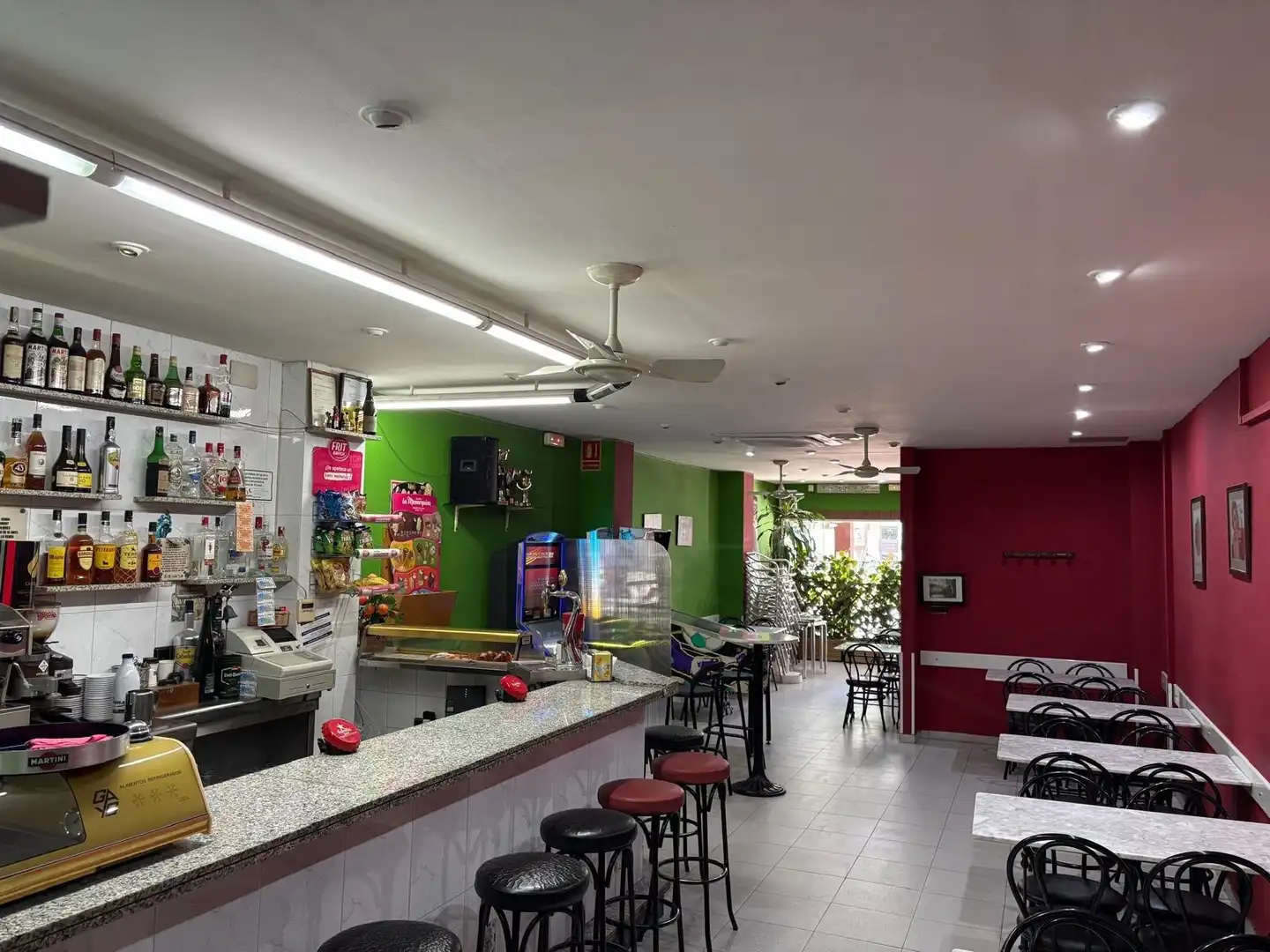 Local comercial en traspaso en Carrer BANYS, DELS, imagen 2