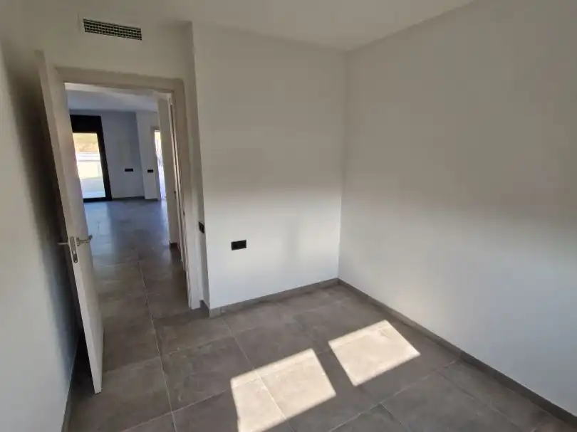 Casa aparellada amb jardí en venda a Carrer Ramon Llull 13, imagen 8