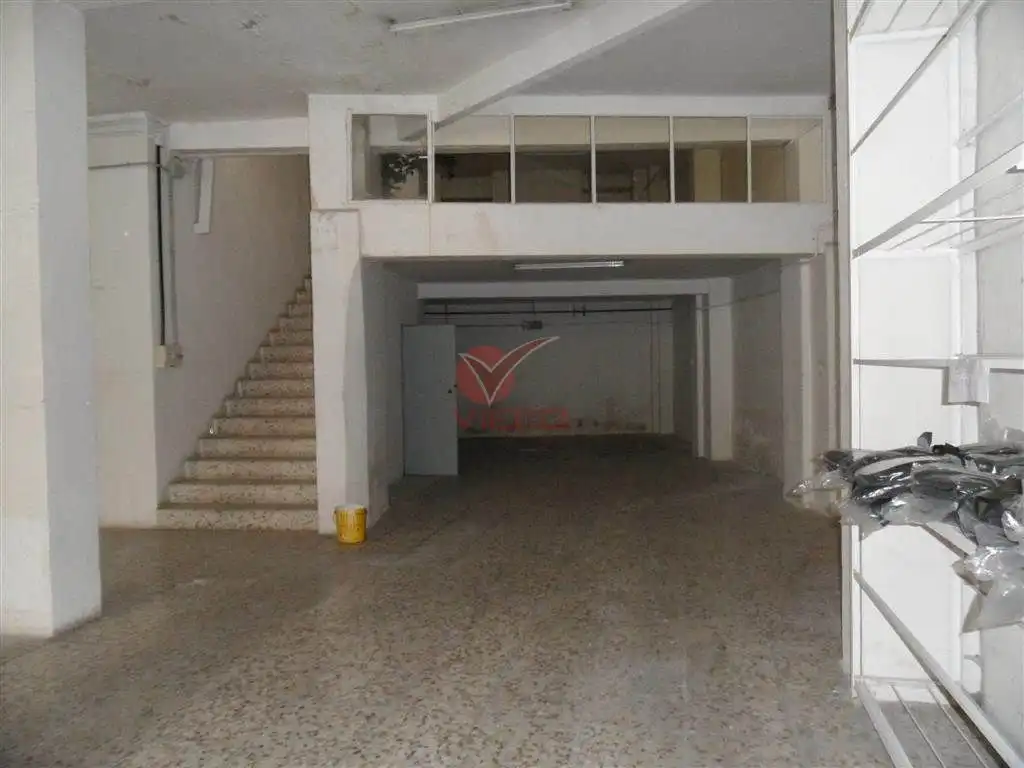 Local comercial en venda a JORGE TORNER, imagen 2