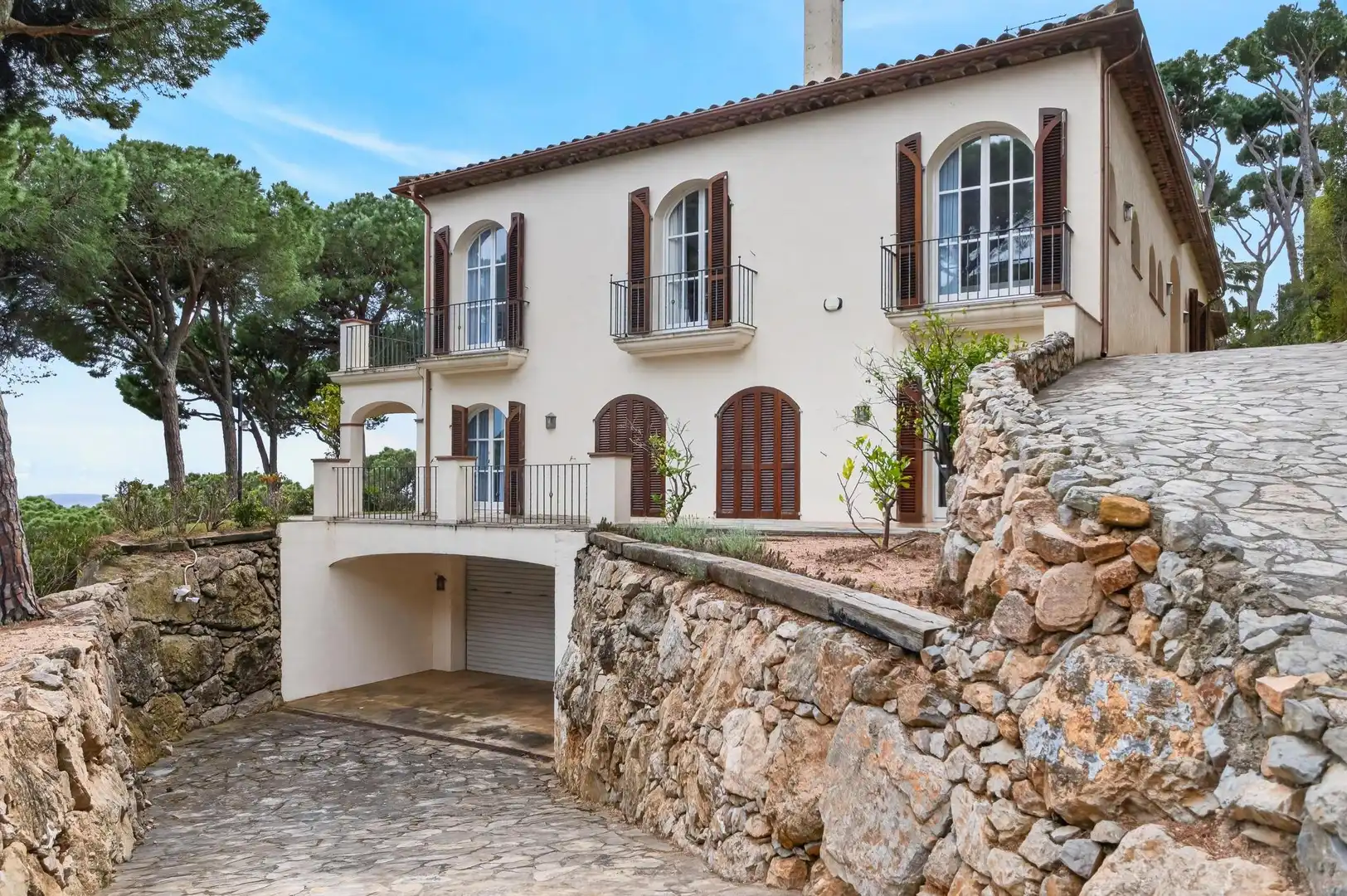Vista exterior de Casa o chalet en venta en Sant Feliu de Guíxols con Aire acondicionado, Jardín privado y Parquet