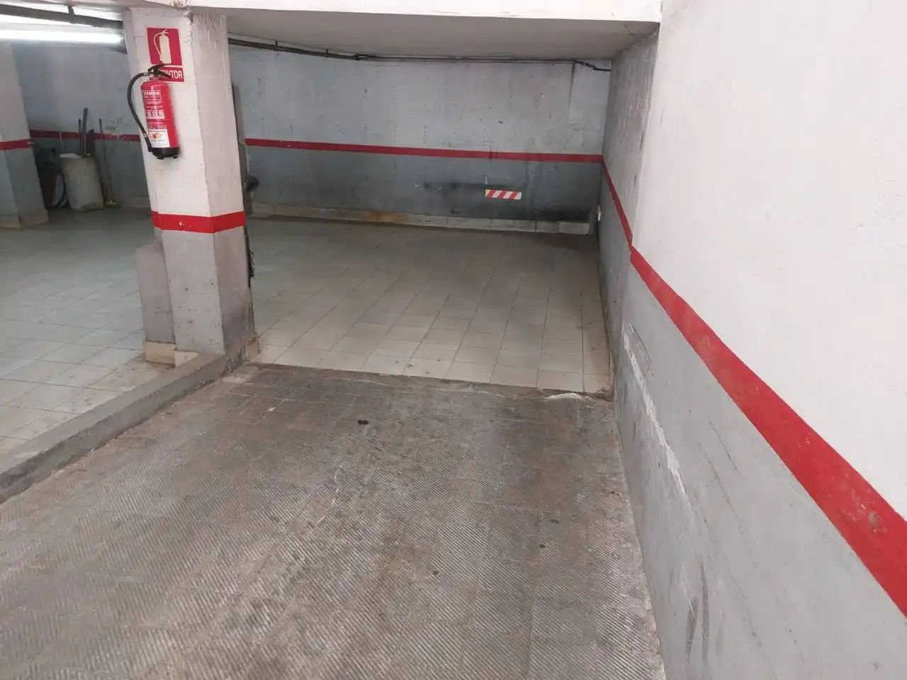 Parking for sale in El Poble Sec, imagen 4