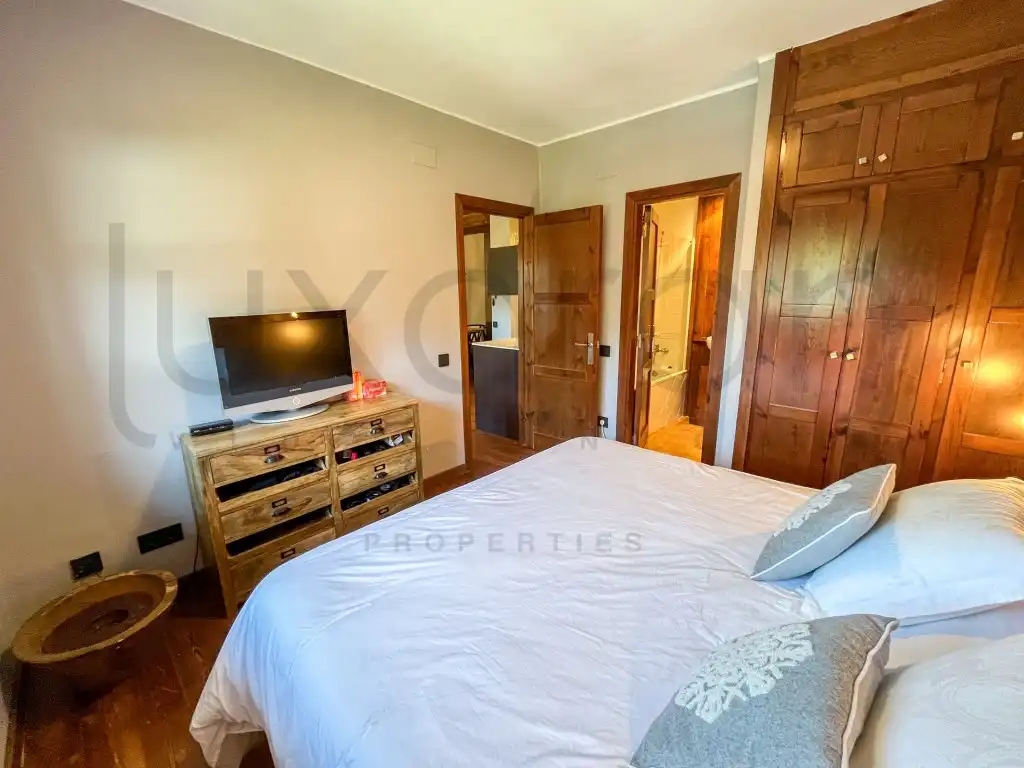 Dormitori de Apartament en venda en Naut Aran