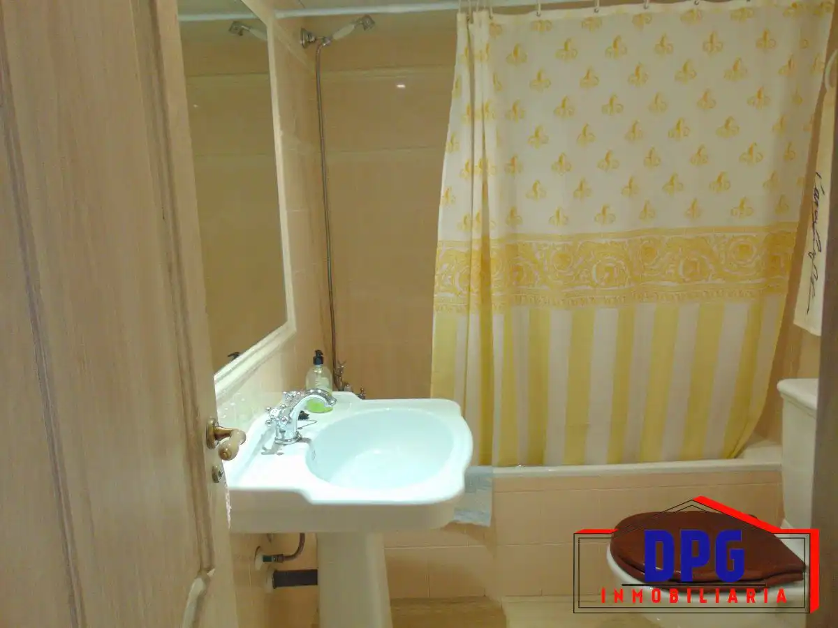 Baño de Apartamento en venta en Garrucha con Aire acondicionado, Terraza y Amueblado