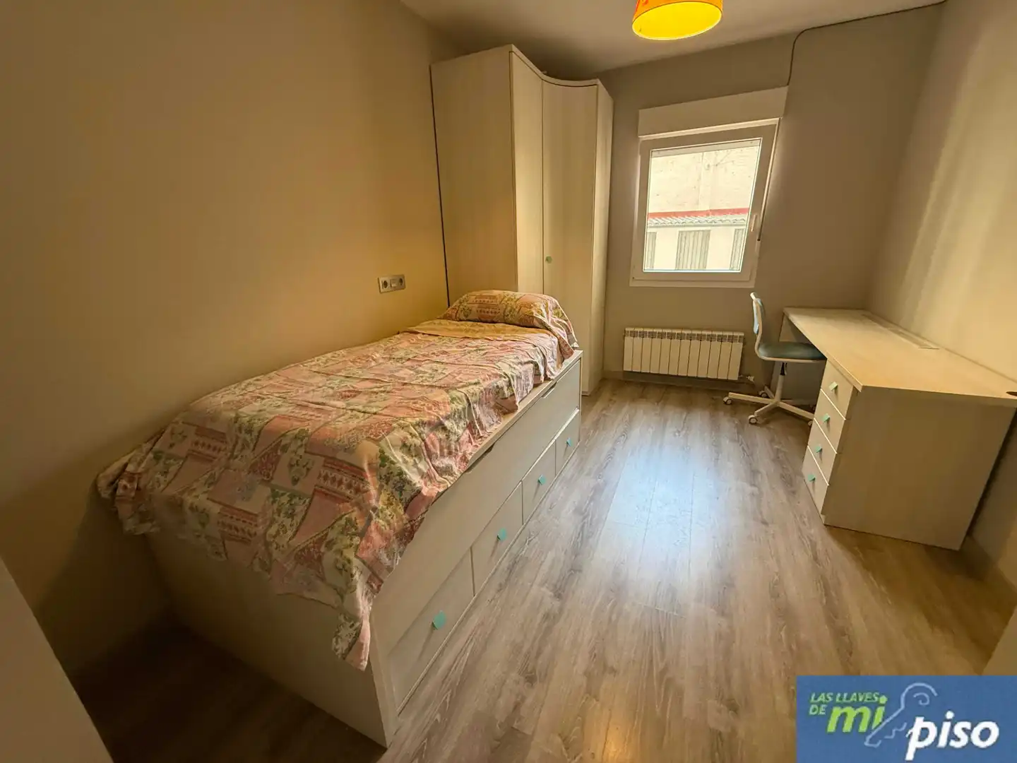 Habitación de Piso de alquiler en Valladolid con Calefacción, Parquet y Amueblado