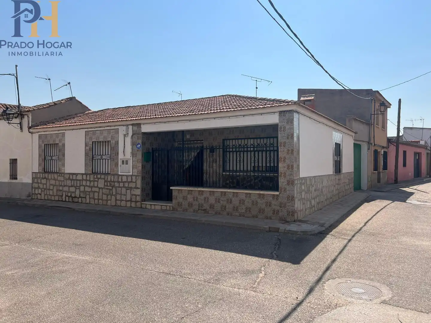 Casa amb jardí en venda a Calle MAIBALERA