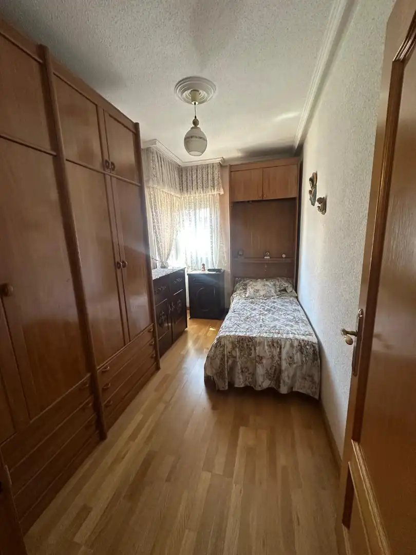 Habitación de Piso en venta en Benavente con Amueblado