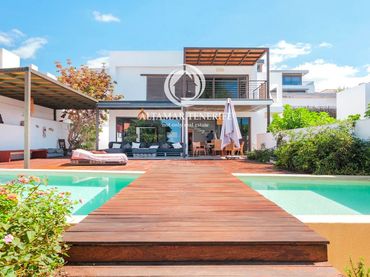 Casa amb piscina en venda a Kurt Konrad Mayer