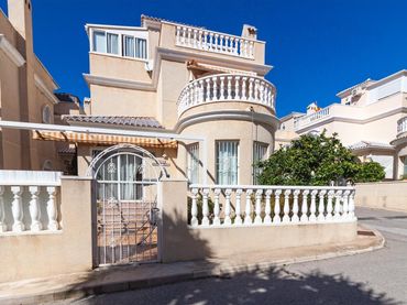 Casa con piscina in vendita a N/A