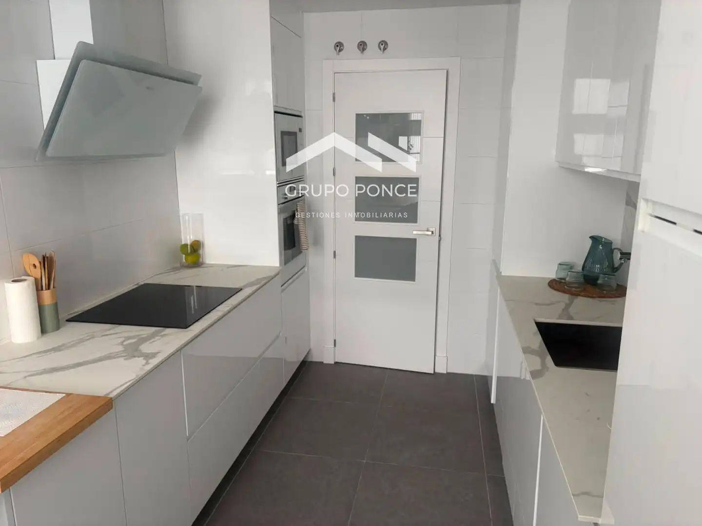 Küche von Wohnung zum Verkauf in Jerez de la Frontera mit Abstellraum, Schwimmbad und Gemeinschaftspool