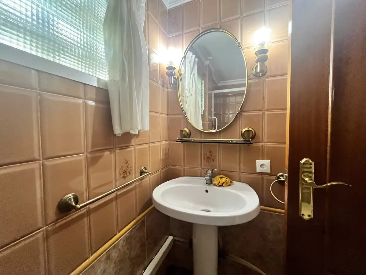 Bathroom of Flat for rent in Sevilla  with Air Conditioner, Furnished and Washing machine