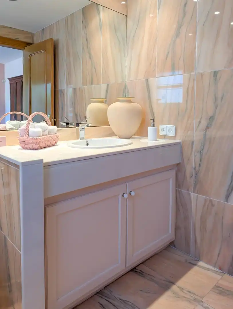 Badezimmer von Haus oder Chalet zum Verkauf in Banyoles mit Klimaanlage, Heizung und Privatgarten